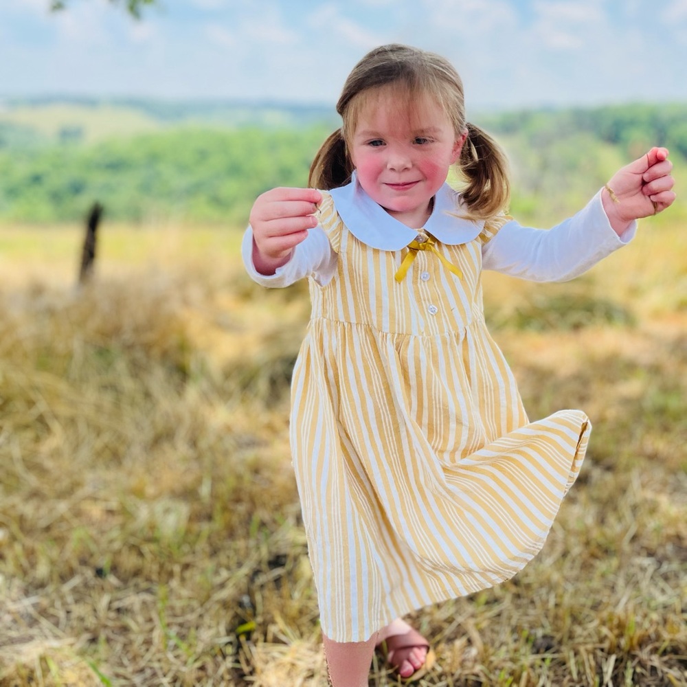 Super adorable mustard striped cotton dress with Peter pan collar 3T
